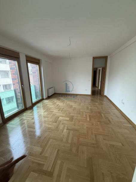 Poslovni prostor, Vukov Spomenik, 130m2