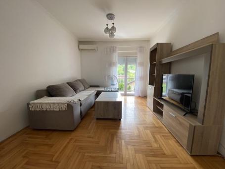Banjica, 65m2