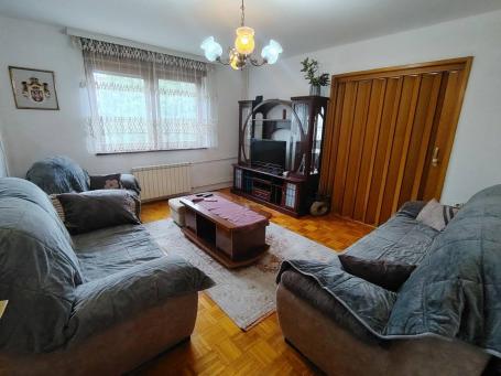 Zemun polje, Akrobate Aleksića, 55m2