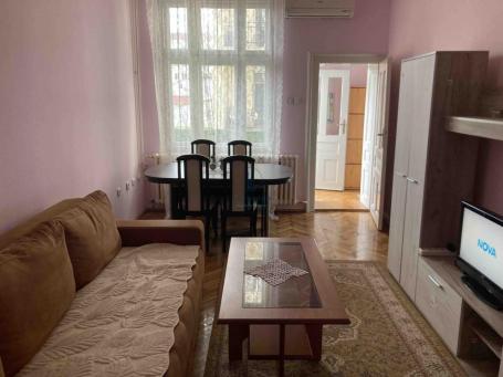 Centar, Crkva Svetog Marka, 52m2