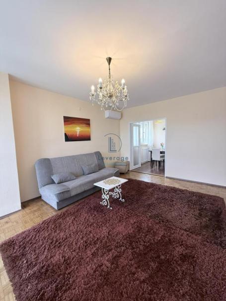 Karađorđev trg, 58m2