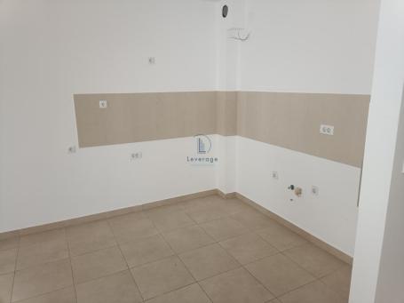 Dušanovac, novogradnja sa dvorištem, 63 + 41 m2
