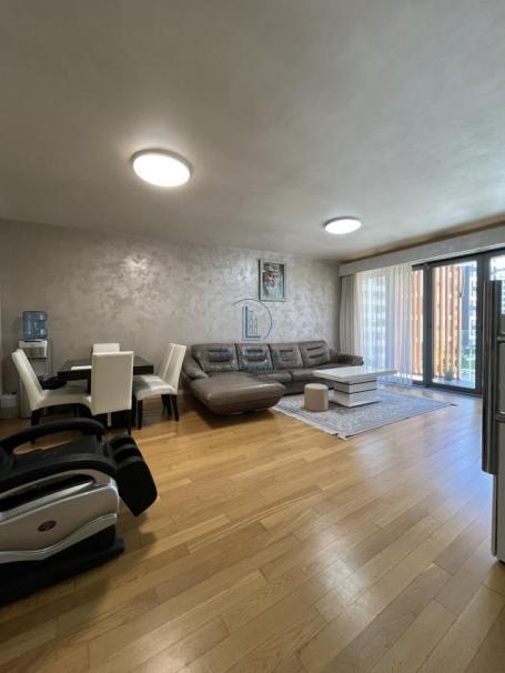 West 65, 100m2