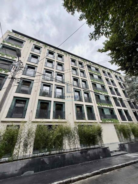 Novogradnja, Kalenić pijaca, 122 m2