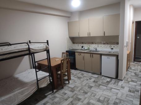 Železnik, Radnih akcija, 25m2