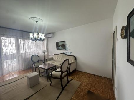 Zemunski kej, Karađorđeva, 78m2