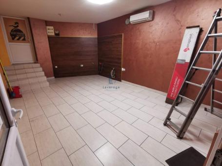 Lokal, Olimp, 30 m2
