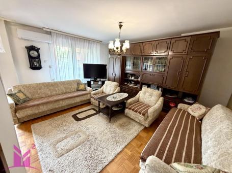 * Novi Sad - Tozin Sokak *