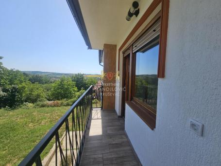 Kuća 370 m², 4 kupatila, Bagdala, Kruševac