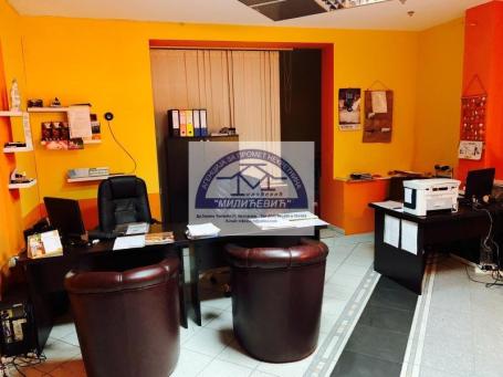 IZDAJE SE LOKAL U Ulici dr Zorana Djindjica POGODAN ZA SVE DELATNOSTI 063640092