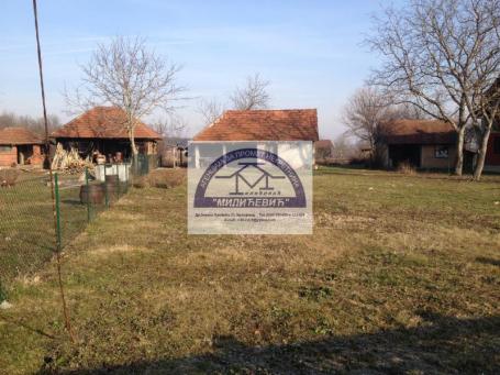 PLAC U JOVANOVCU 76.83 ARI, PORED PUTA. 