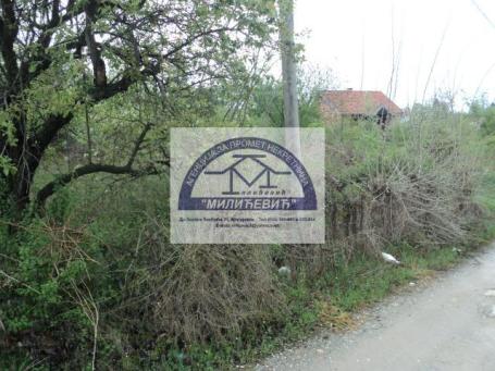 PLAC NA SUMARICKOM JEZERU DO GLAVNOG PUTA