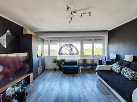 Prodaja, Stan, 74m2 , Centar