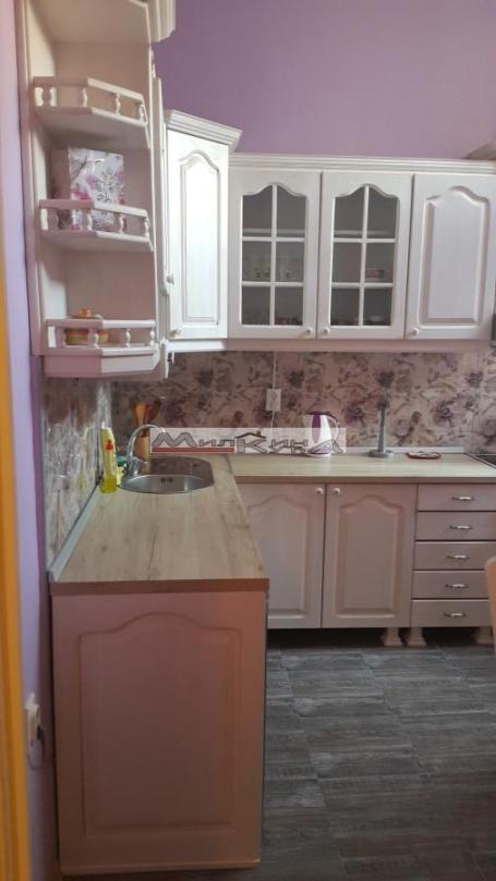 Useljiv 3.5 salonac