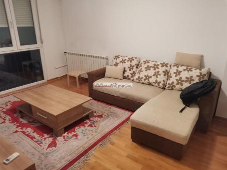 Useljiv 2.0 stan kod Vuka sa parkingom