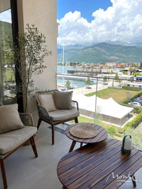 Luksuzni apartman s jednom spavaćom sobom u hotelu Regent u Porto Montenegru, Tivat
