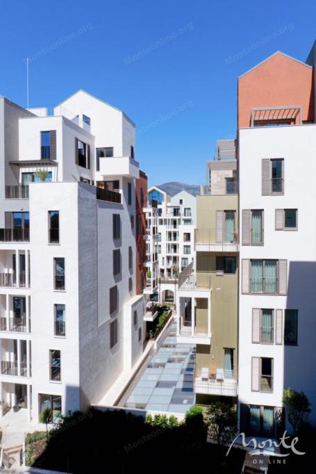 Udoban i moderan apartman sa jednom spavaćom sobom u prestižnom kompleksu, Porto Montenegro