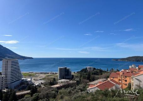 Luksuzni dvosobni apartman s panoramskim pogledom na more u Bečićima