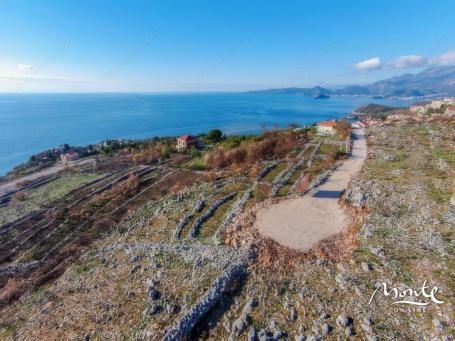 Građevinsko zemljište u Reževićima sa panoramskim pogledom na Jadran