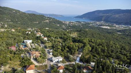 Slikovit plac u Mojdežu, Herceg Novi