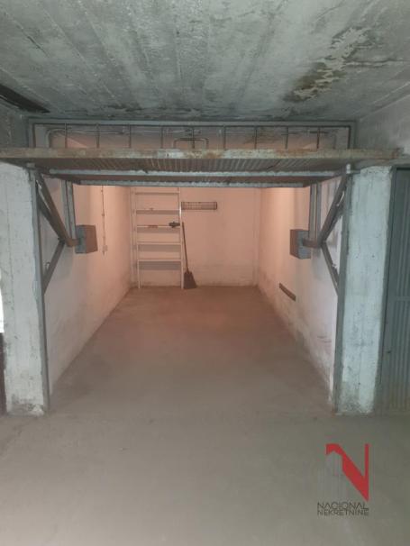 UKNJIZENA GARAZA  21000E