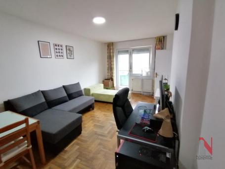 BULEVAR EVROPE, dvosoban stan 130.800 eura