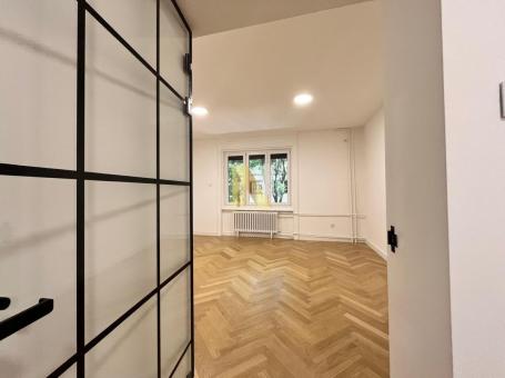 Renoviran stan na jedinstvenoj lokaciji