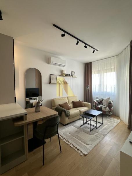 Jednoiposoban stan 35 m², Grbavica, Novi Sad, 5/6 sprat