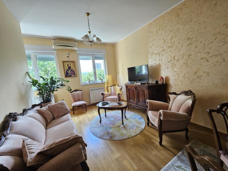 Liman 3, retko u ponudi, trosoban stan površine 90m2