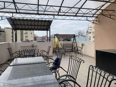 Pešačka zona - krovna terasa za korišćenje u zgradi