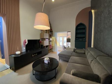 Centar - pešačka zona - 2.0 salonski stan