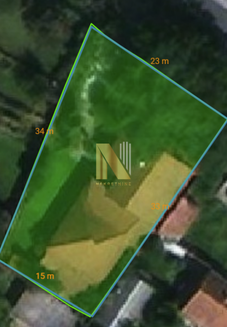 Centar - kuća - plac 650m2 - idealno za investitore