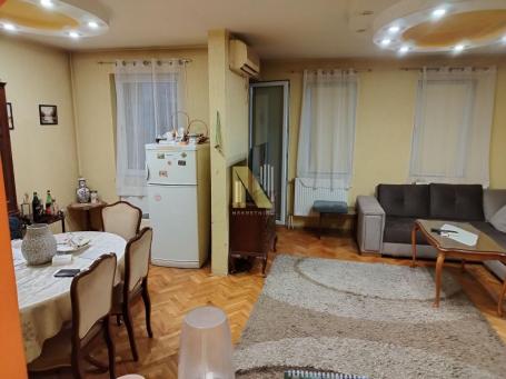 Nova Detelinara, trosoban stan