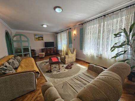 Na prodaju kvalitetna porodična kuća u Aleksandrovu, Subotica