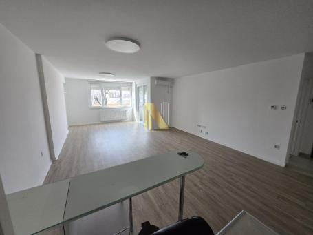 Izdavanje troiposobnog stana – Sajmište, Novi Sad