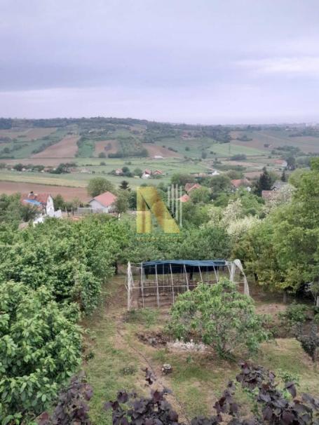 Prodaje se odličan plac u Petrovaradinu