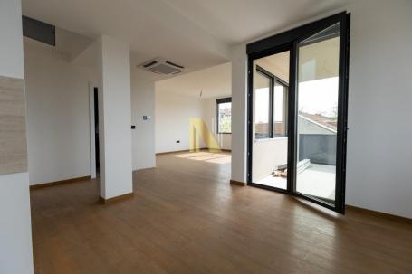 Petosoban stan na Telepu, Novi Sad, 142 m², 2. sprat