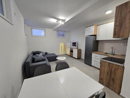 Stan 44 m², suteren, Telep, Novi Sad