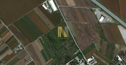 Parcela u  blizini autoputa, naplatna rampa Kovilj
