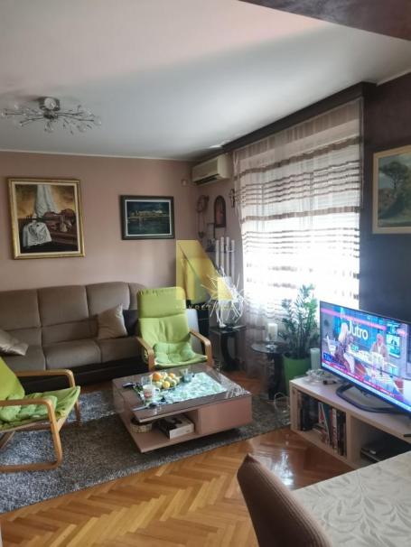 Komforan dvoiposoban stan u ulici Miše Dimitrijevića