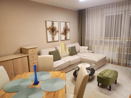 MODERAN DVOSOBAN STAN 45m2, DVORIŠNO ORIJENTISAN – ADAMOVIĆEVO NASELJE