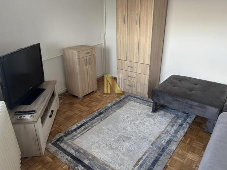 Garsonjera na odličnoj lokaciji - Šekspirova