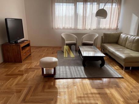Trosoban stan 66m² u Marka Miljanova - Podbara