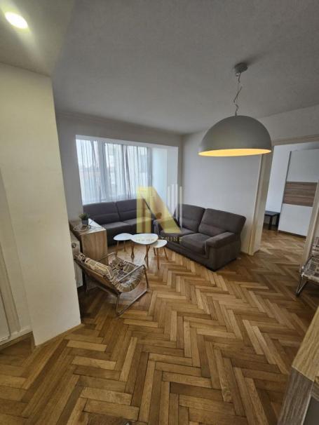 Odličan dvosoban stan, 48m2+170m2 terase, Centar