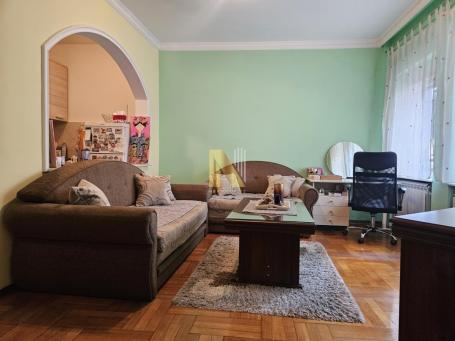 Socijalno, uknjižena garsonjera 30m2