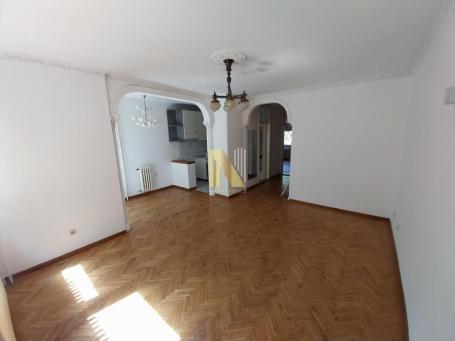 Dvosoban polunamešten stan 65m² – Sajam, Pariske Komune