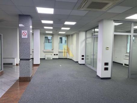 Poslovni prostor idealan za IT kompaniju od 352m2