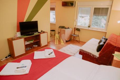 Prodaje se namešten stan na Paliću, površine 27m²