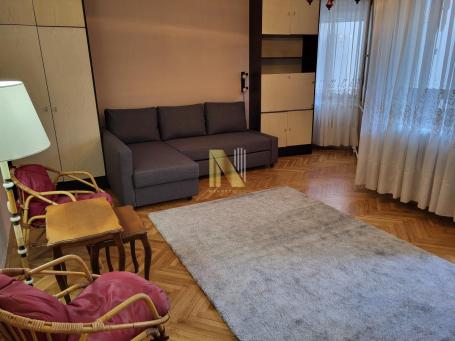 Kompletno namešten dvosoban stan - Centar