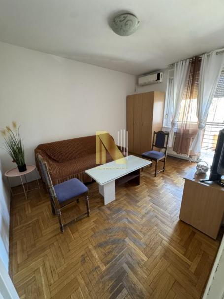 Izdaje se stan na odličnoj lokaciji - Rotkvarija